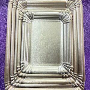Bandeja dorada de carton